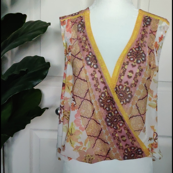 Free people double mesh, sleeveless,pleated blouse - Picture 2 of 12